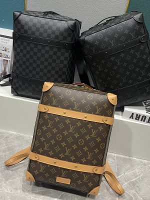 💰 Upgraded Version Retro Box Pack 44752 Presbyterian, Black Flower, Black Grid LV classic exquisite box pack, fabric lining, made of old gold metal parts, full Monogram pattern. Zipper closure adjustable leather shoulder straps. Size: 36*28*14