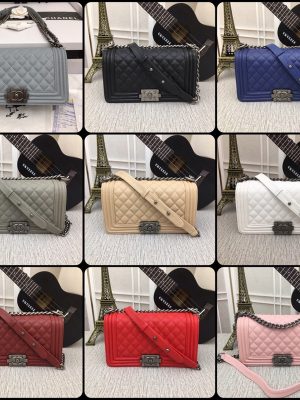 Ancient silver buckle, model number 67086 caviar ball pattern ✨✨ Cowhide series cover bag style.. Gorgeous and Lideng 🌙 💃 BOY series Sun Li hot mom style must-have fashion items for professionals 👻 👻 Unique advantages.. Charming.. High-end products 👻 👻 The best choice for attending important occasions!
