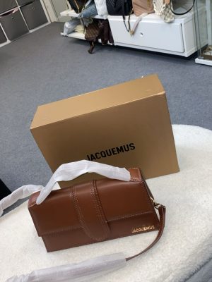 Jaquemus väska