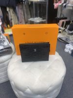 Louis vuitton clutch