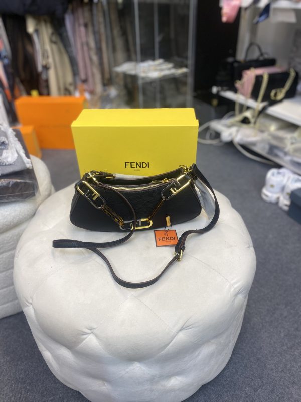 Fendi väska