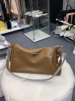 Prada väska