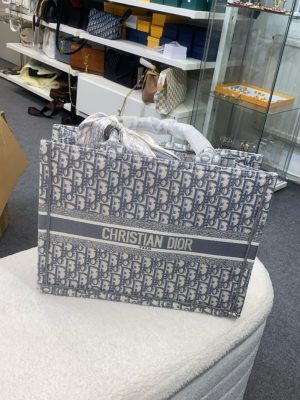 Christian dior väska