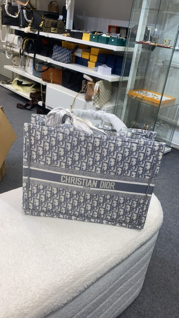 Christian dior väska