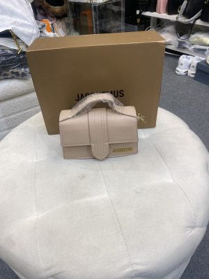 Jaquemus väska
